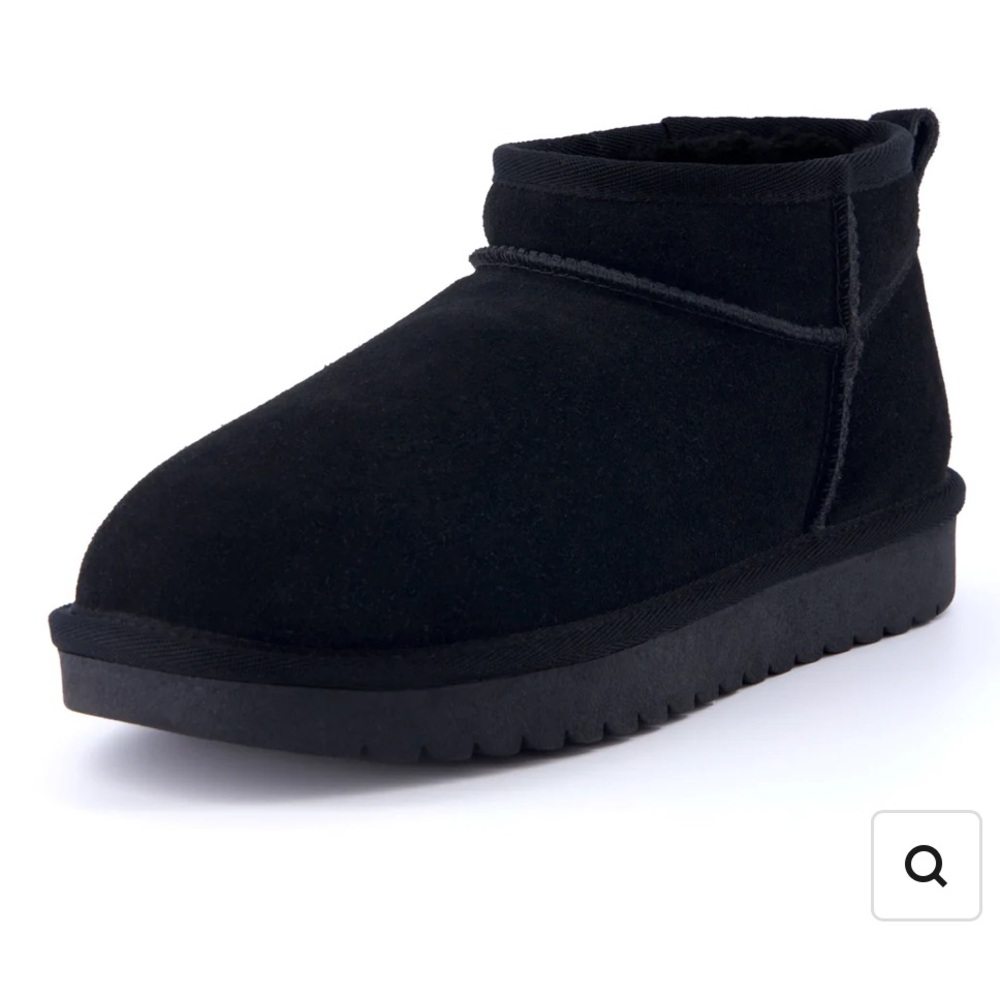Cushionaire Hip 2 Cozy Ankle Boot in black suede size 7.5. Decent used shape.